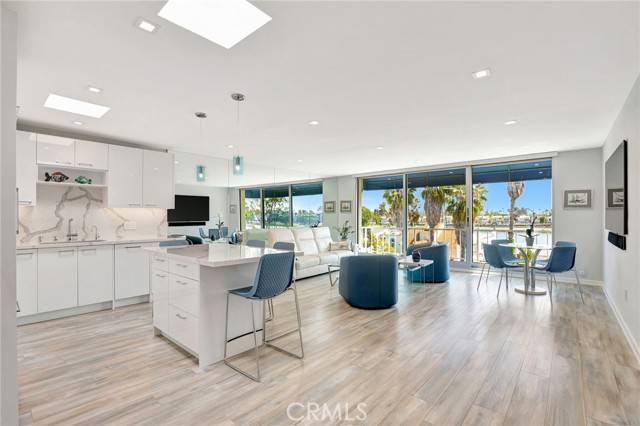 Long Beach, CA 90803,383 Bay Shore Ave. 407