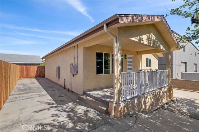 Fontana, CA 92335,14815 Country LN 2