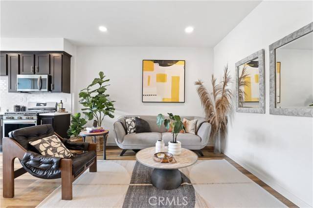 Stanton, CA 90680,43 Bigsby DR