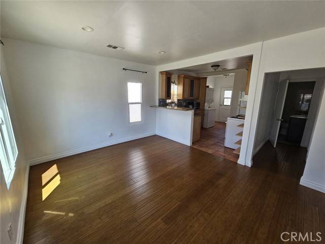 Los Angeles, CA 90029,1041 N Normandie AVE