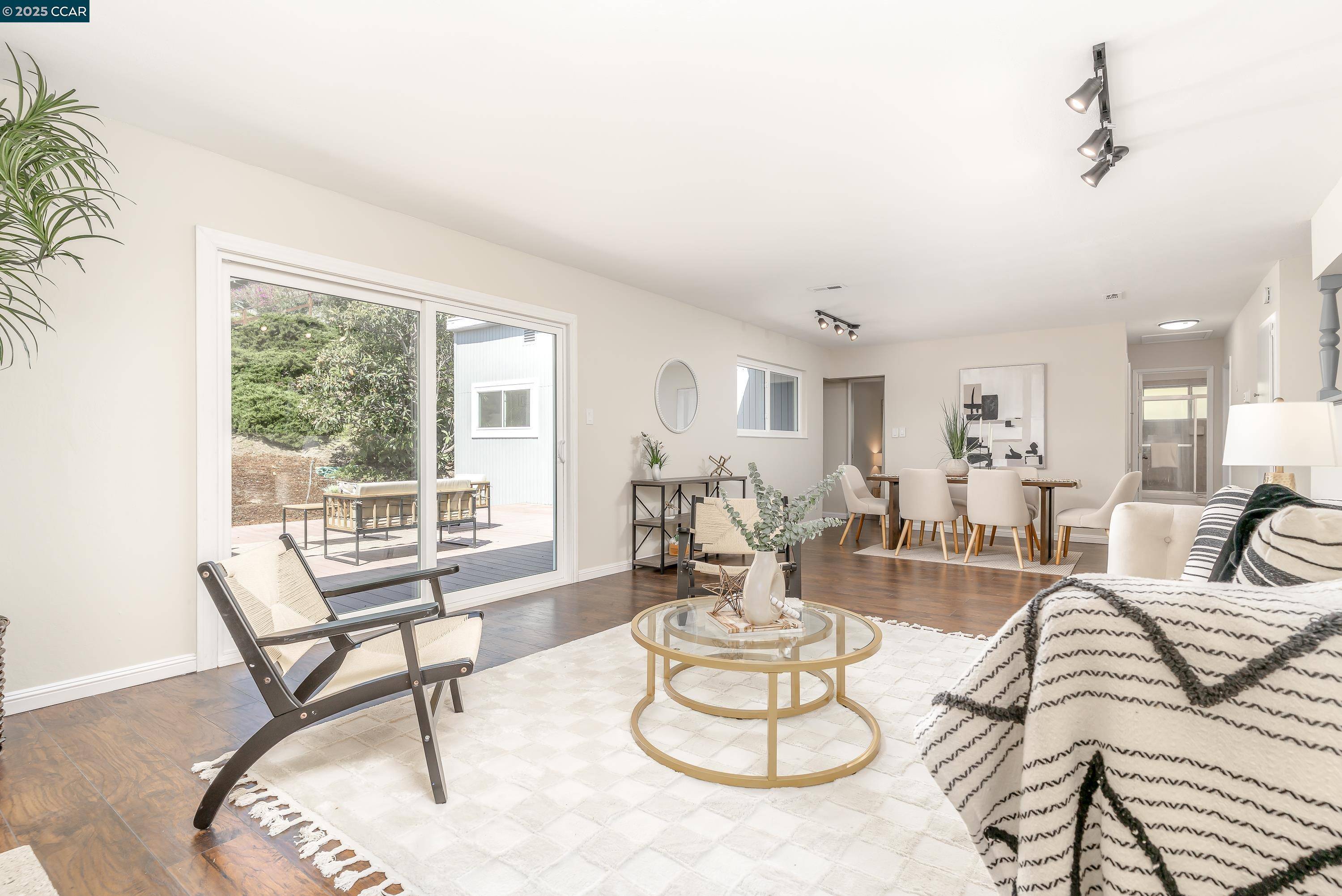 Pinole, CA 94564,3608 VICTOR ST.