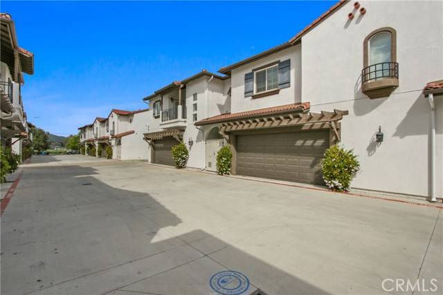Pomona, CA 91766,1452 S White AVE 5