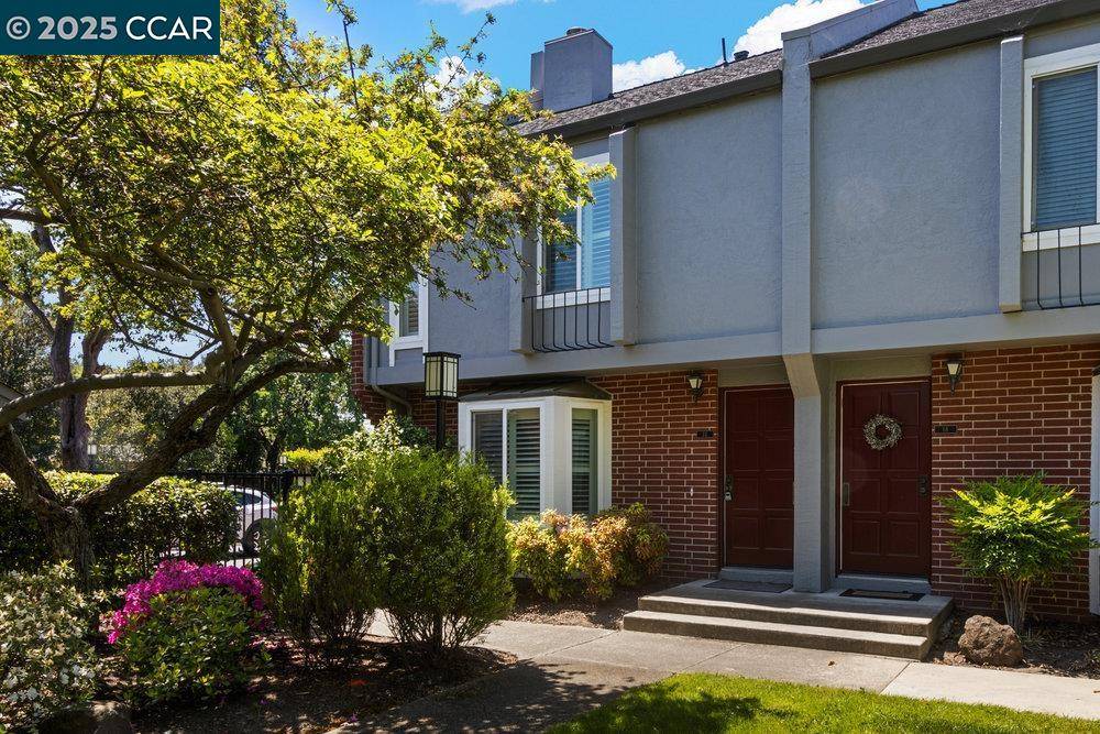 Walnut Creek, CA 94596-4910,22 Sierra LN