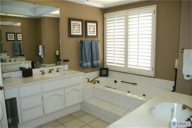 Huntington Beach, CA 92648,19245 COLDSTREAM LN