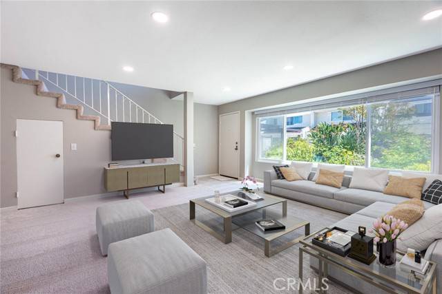 Sherman Oaks, CA 91423,4321 Matilija AVE 14