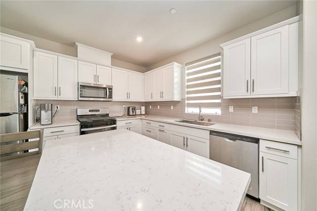 Covina, CA 91722,163 Dove LNDG
