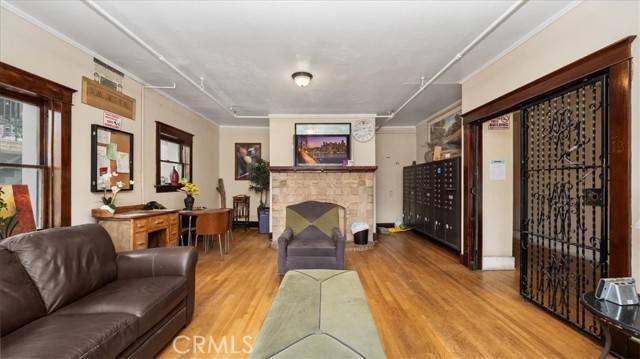 Long Beach, CA 90802,323 W 4th ST 201