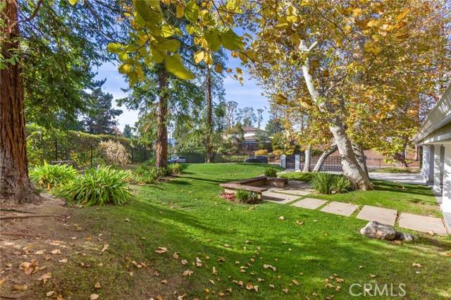 Woodland Hills, CA 91364,4752 Del Moreno DR