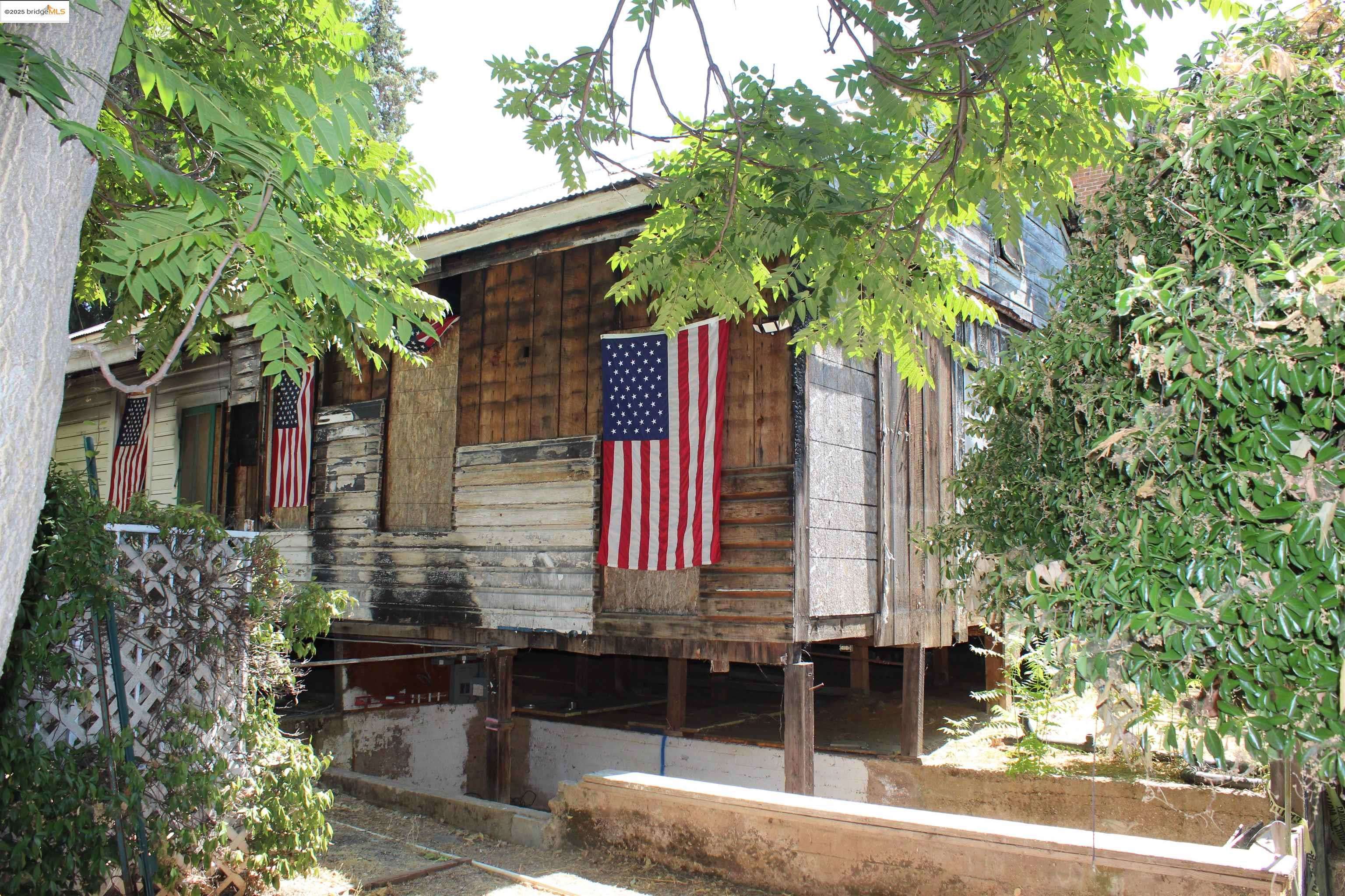 Jamestown, CA 95327