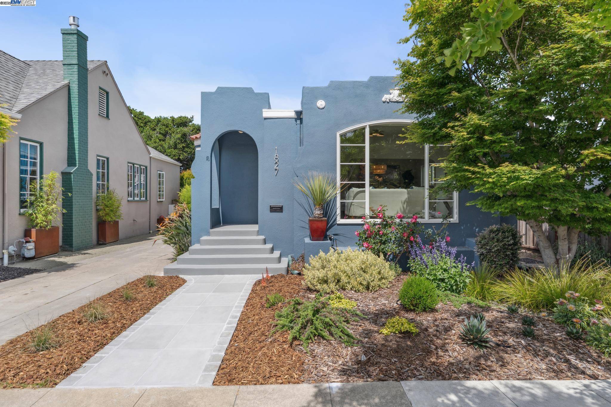 Alameda, CA 94501,1827 Moreland Dr
