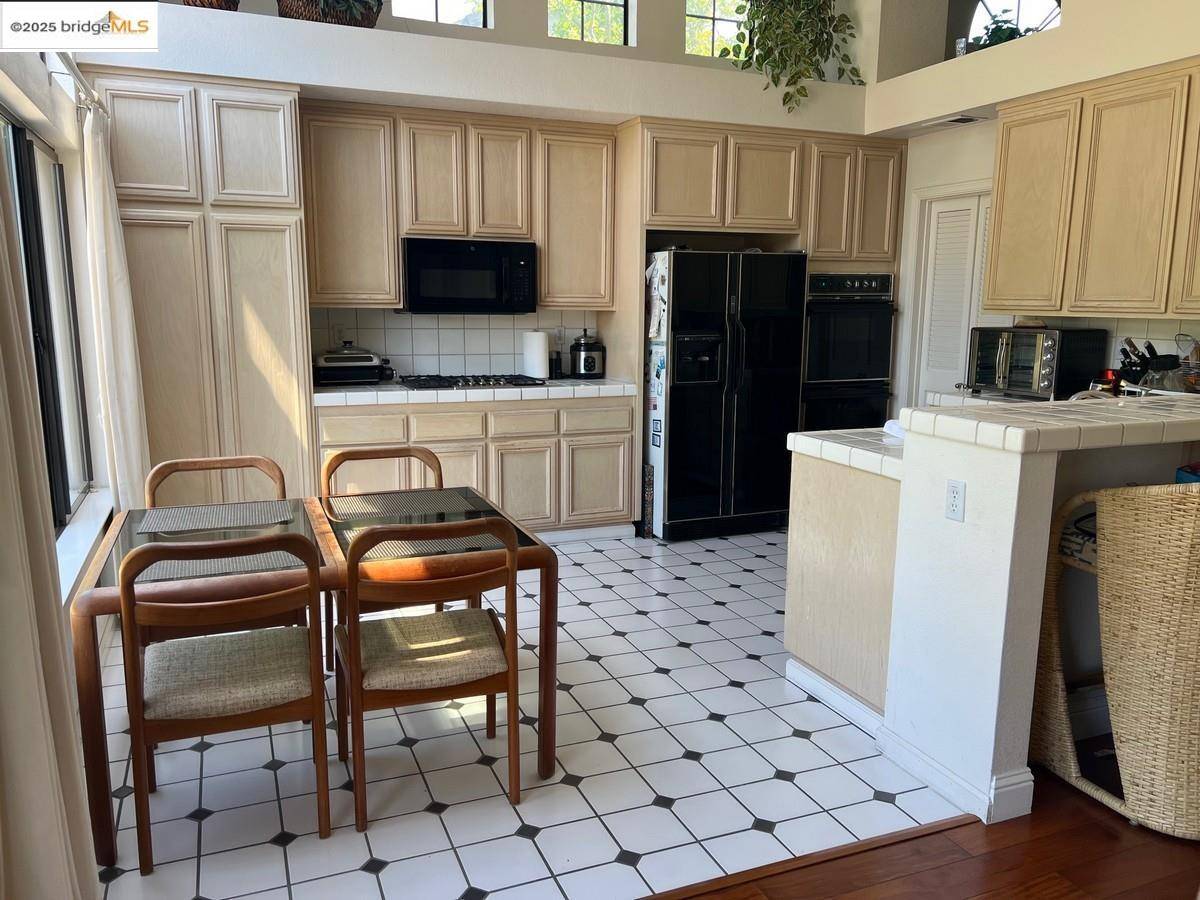Alameda, CA 94502,111 Anderson Rd