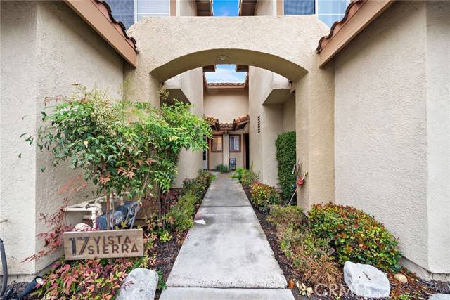 Rancho Santa Margarita, CA 92688,17 Vista Sierra 16