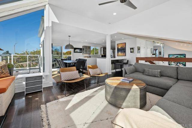 Solana Beach, CA 92075,328 SHOMAKER CT.