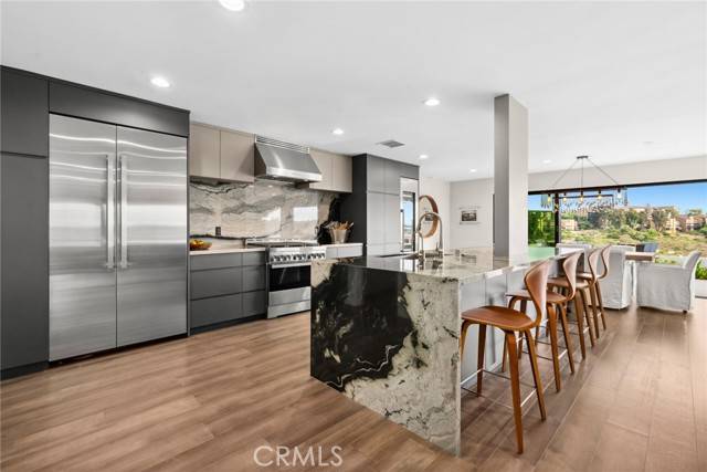 Newport Beach, CA 92660,655 Vista Bonita