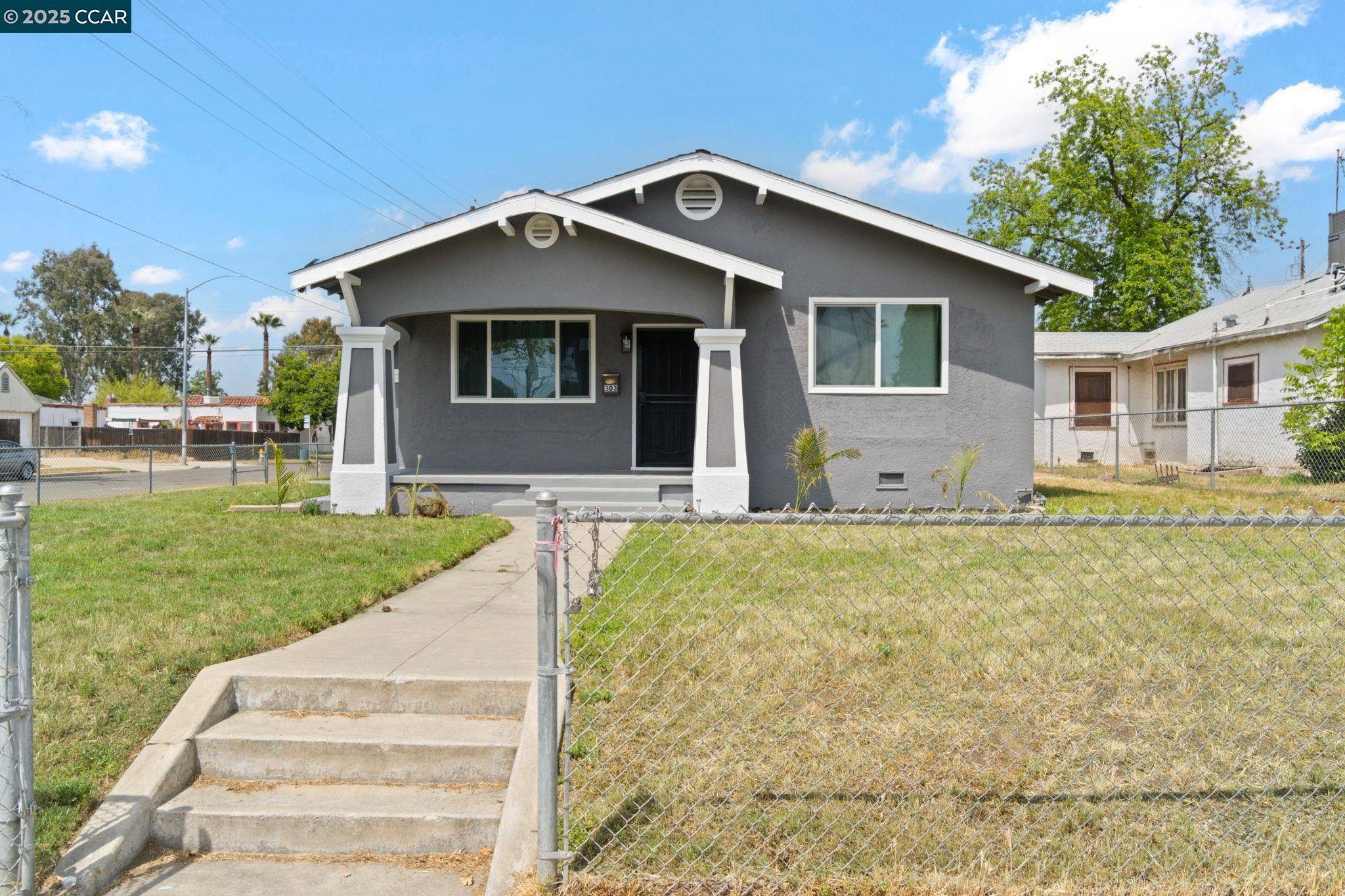 Fresno, CA 93706,303 E Hawes
