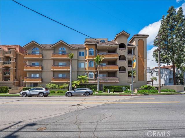 Sherman Oaks, CA 91423,4301 Fulton AVE 303