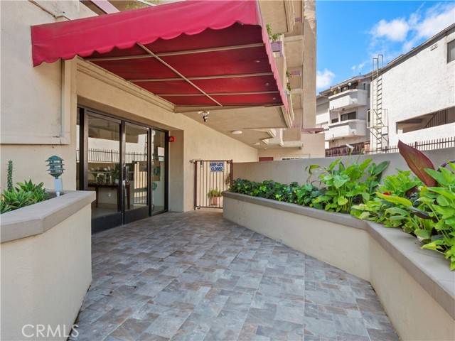 Sherman Oaks, CA 91423,4301 Fulton AVE 303