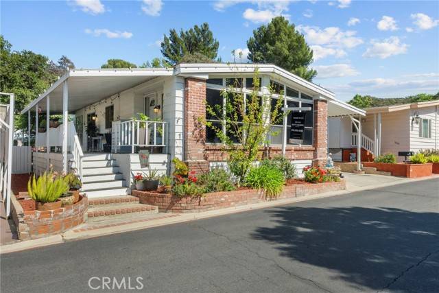 Castaic, CA 91384,31212 Lakehills Rd 24