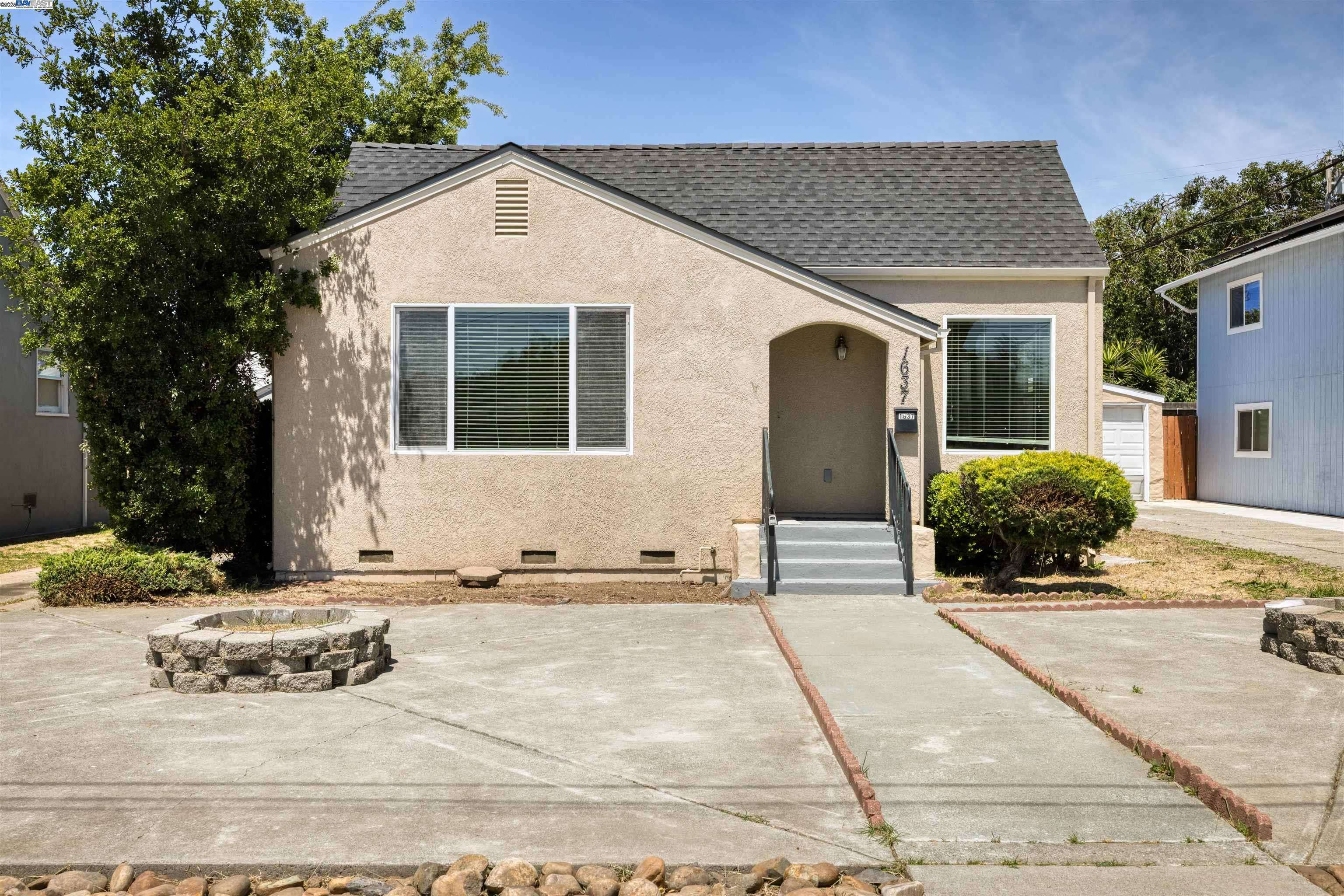 Vallejo, CA 94590,1637 Lemon St