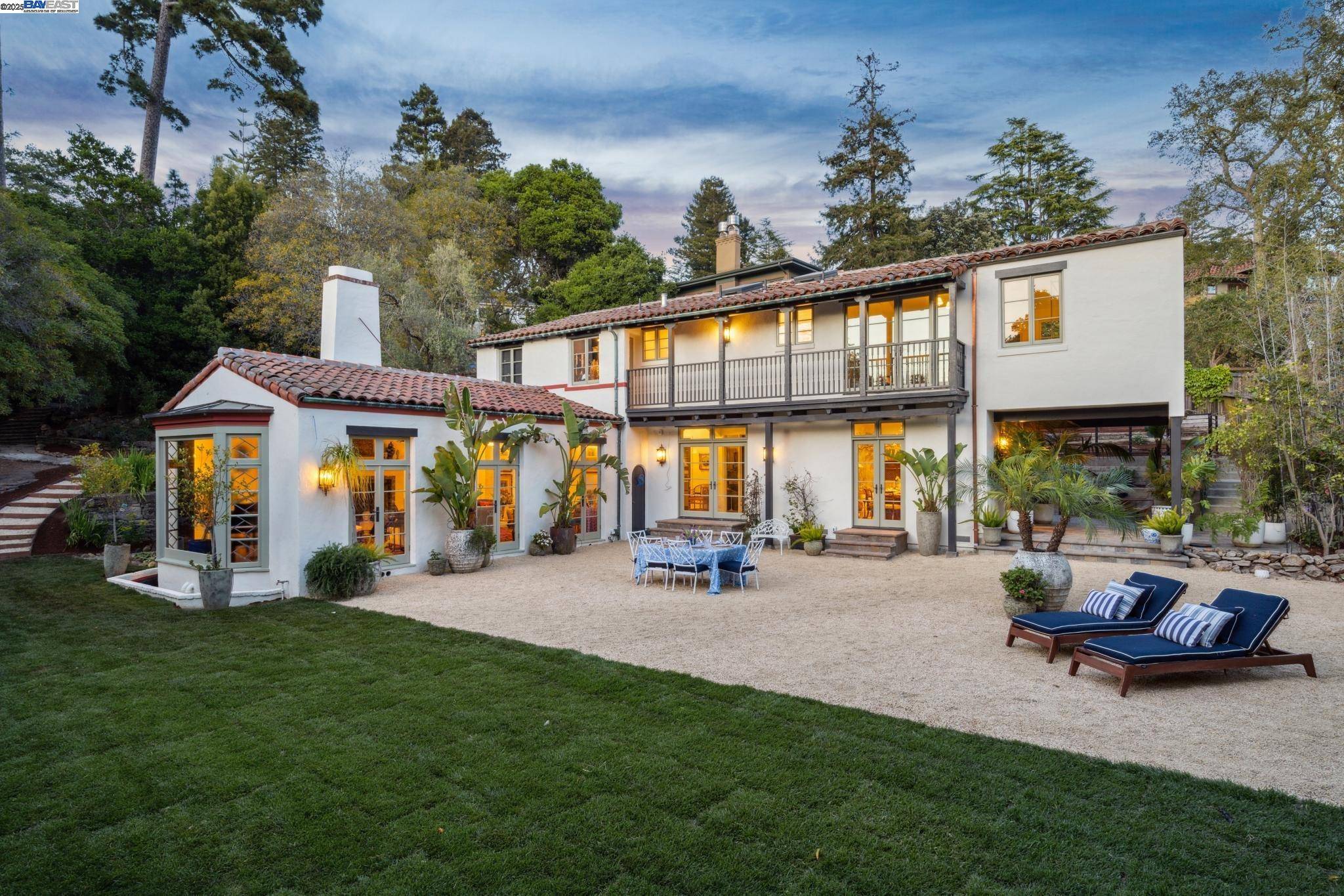 Berkeley, CA 94707,1998 SAN ANTONIO AVE