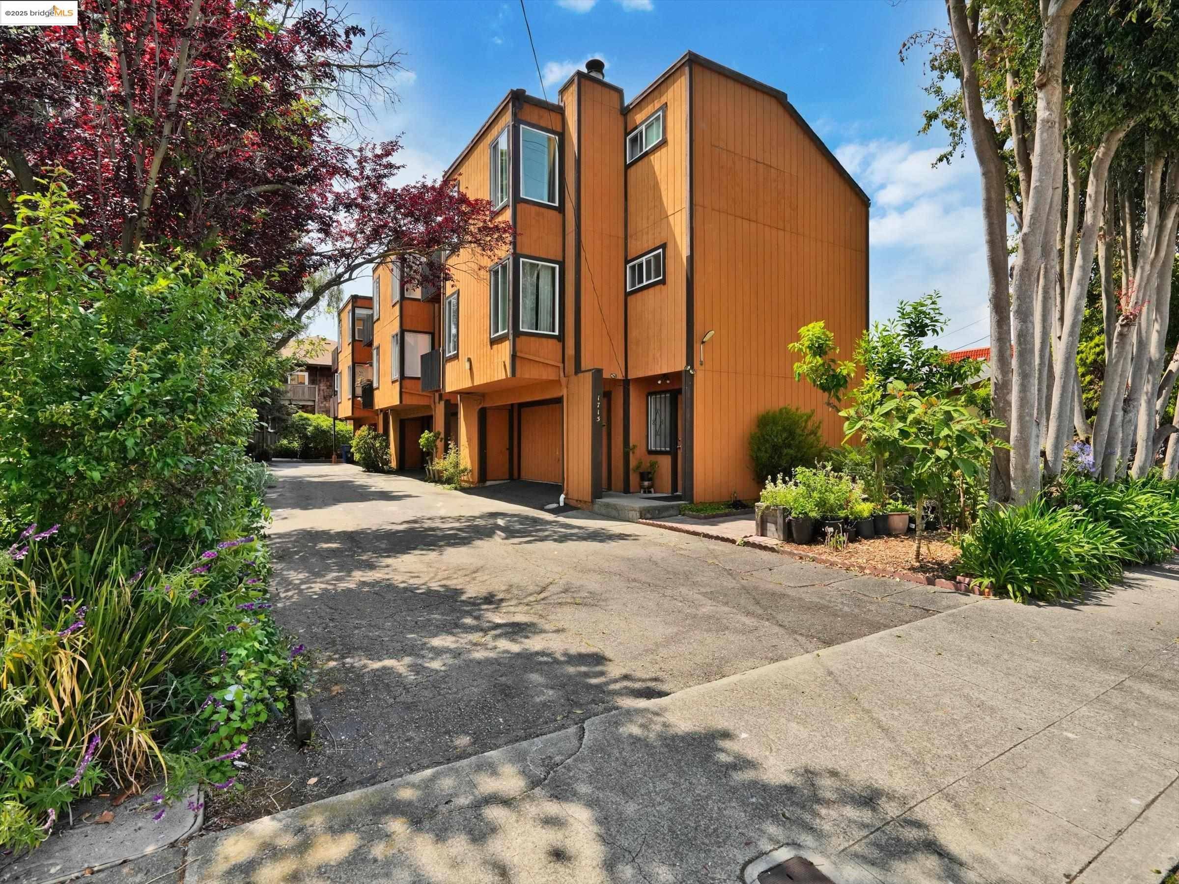 El Cerrito, CA 94530,1715 Liberty St 1
