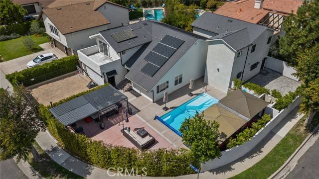 Woodland Hills, CA 91367,22835 Styles ST