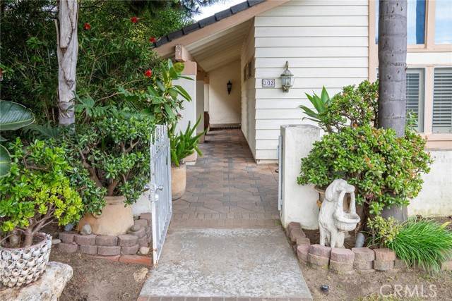 San Clemente, CA 92672,303 Calle Escuela