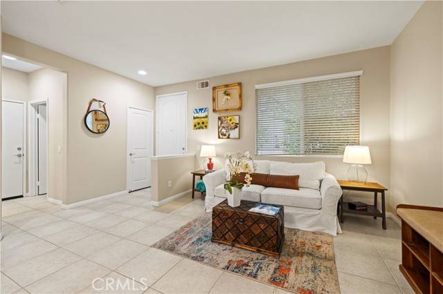 Saugus, CA 91350,28363 Mirabelle LN