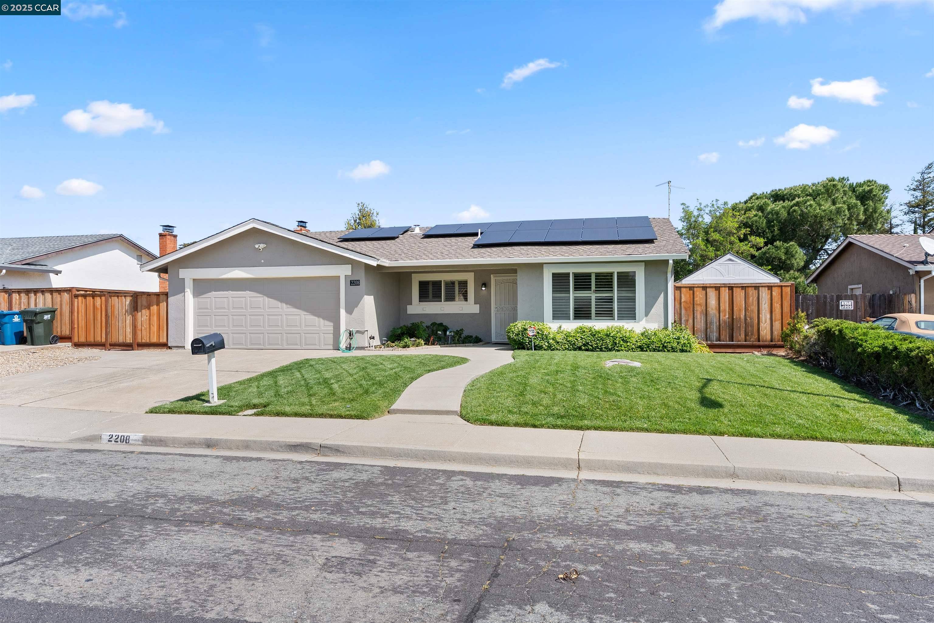Antioch, CA 94509,2208 Hamlin Dr