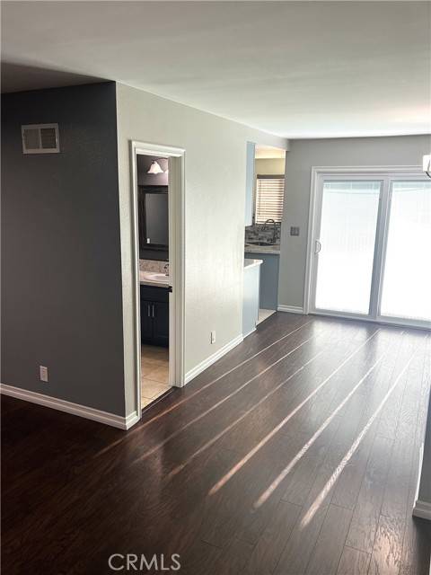 Inglewood, CA 90302,338 W Plymouth ST C