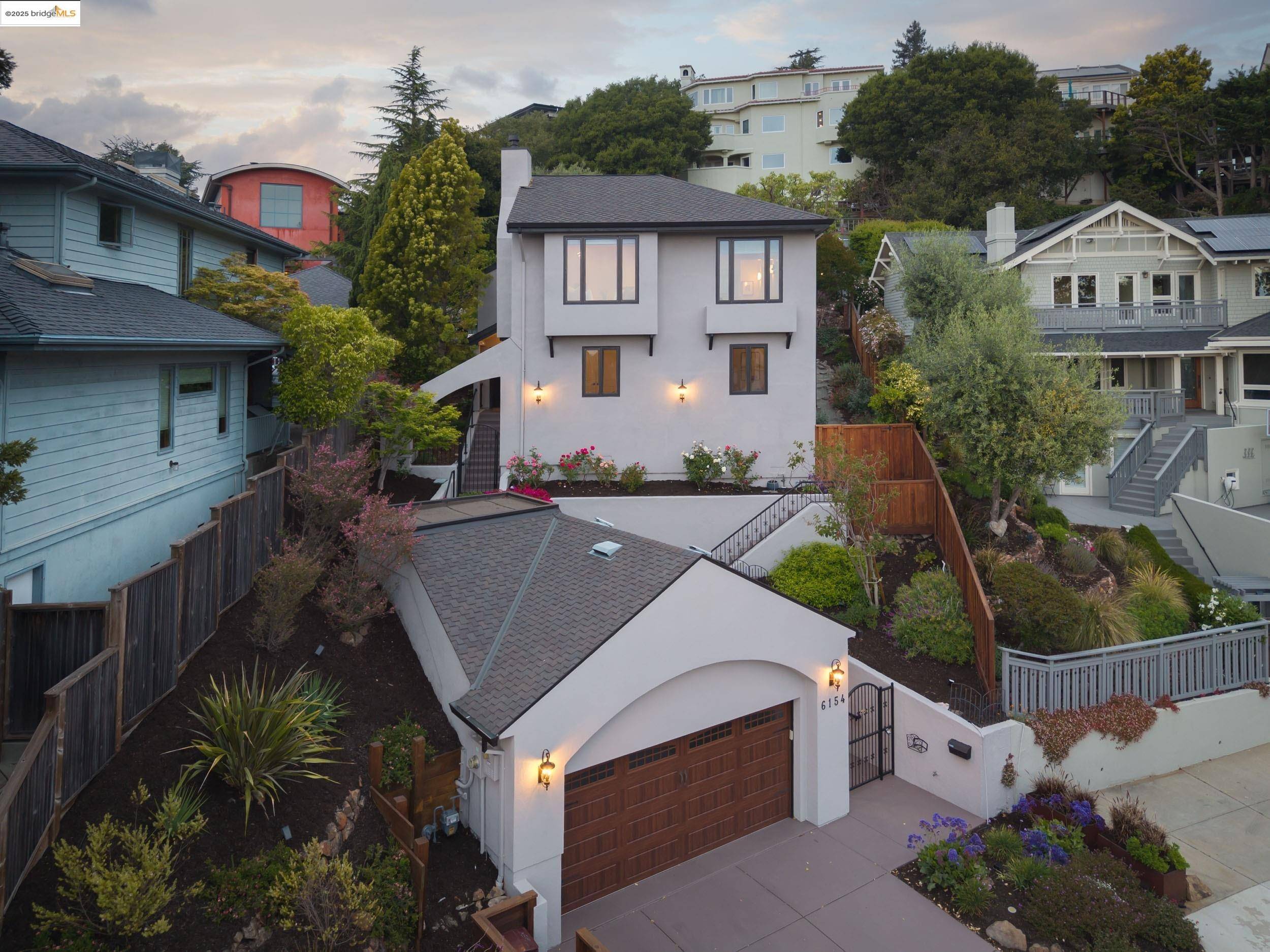 Oakland, CA 94618,6154 Buena Vista Ave