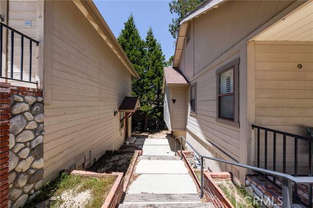 Lake Arrowhead, CA 92352,179 Chippewa LN