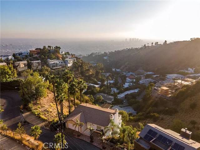 Los Angeles, CA 90069,2019 Sunset Plaza DR