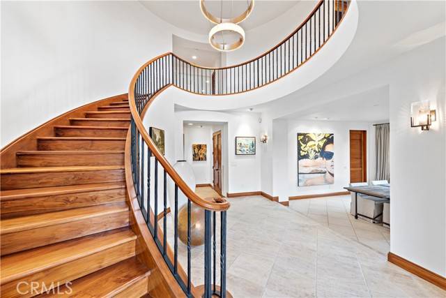 Corona Del Mar, CA 92625,206 Driftwood RD