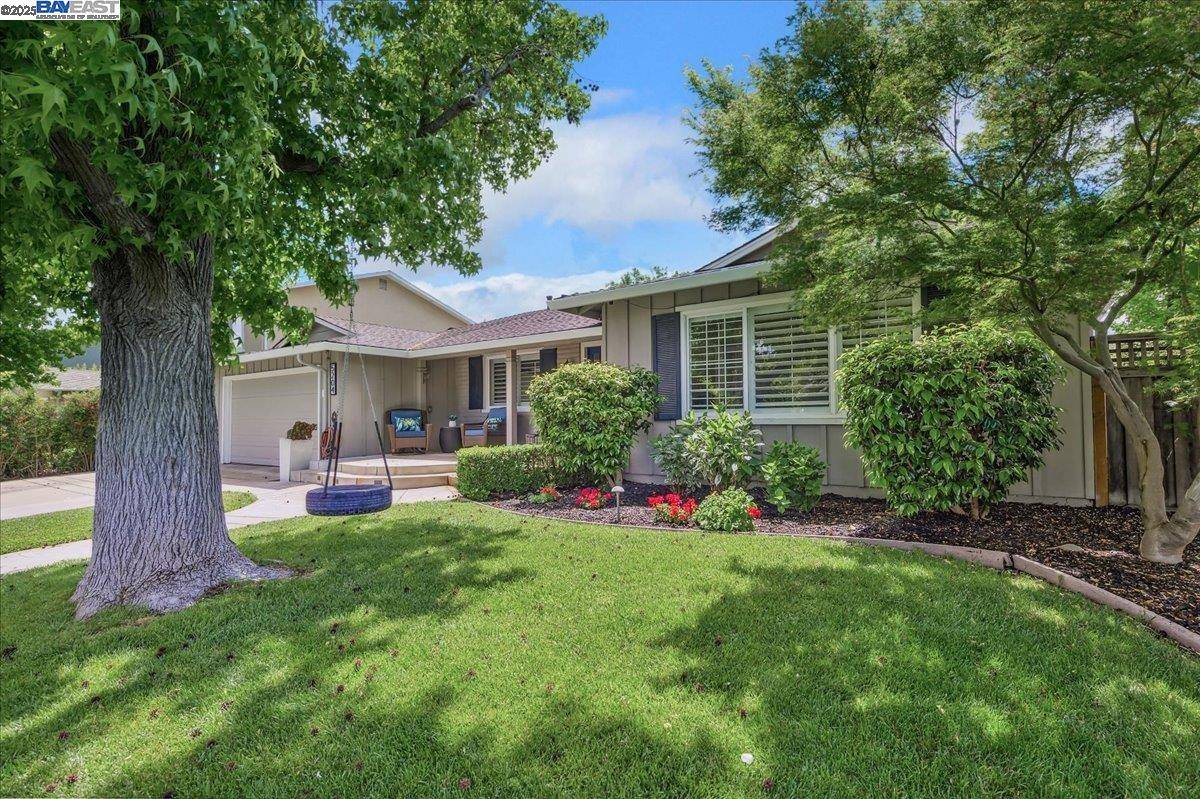 Pleasanton, CA 94566,5204 Hummingbird Rd