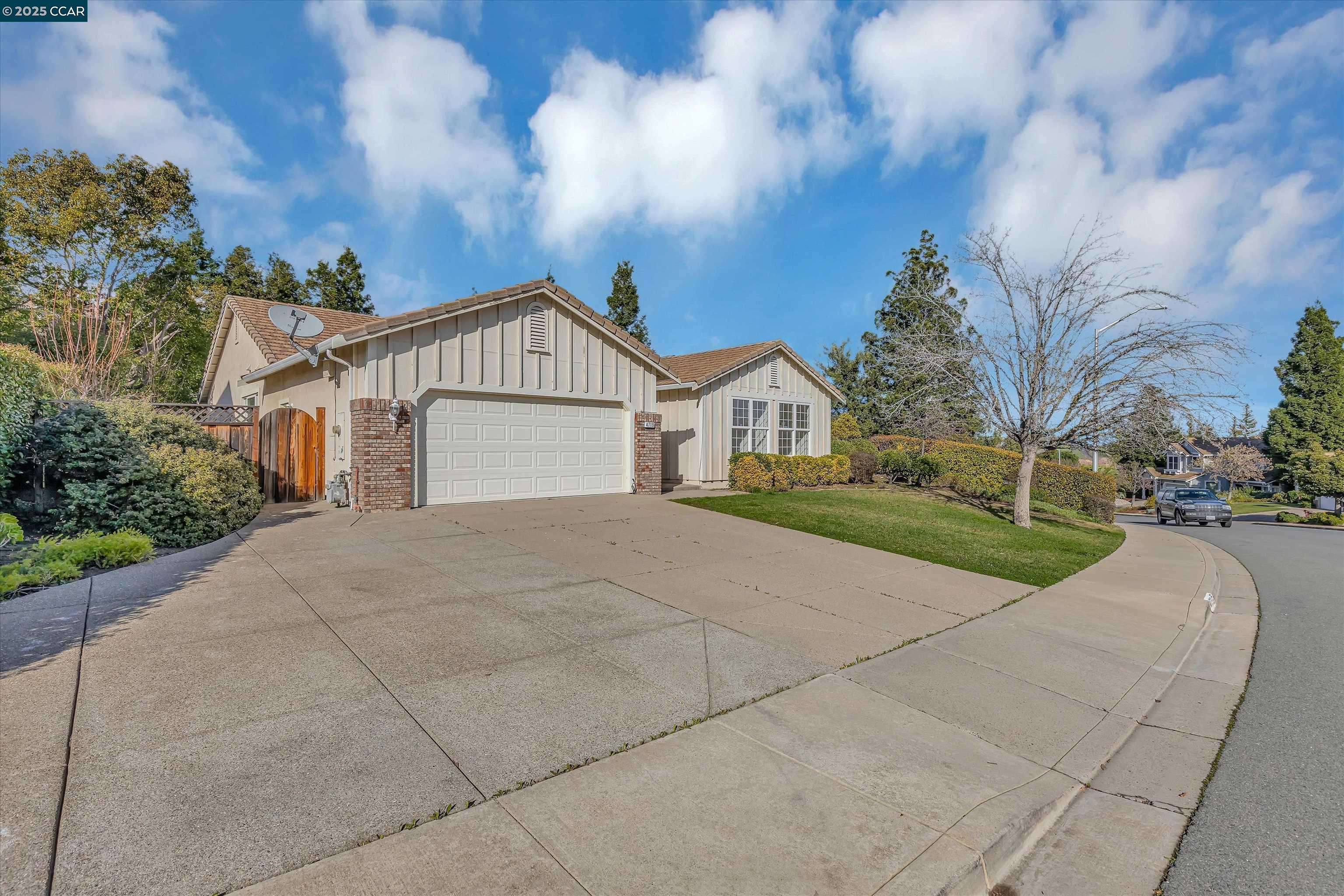 Antioch, CA 94531,4719 Golden Bear Dr