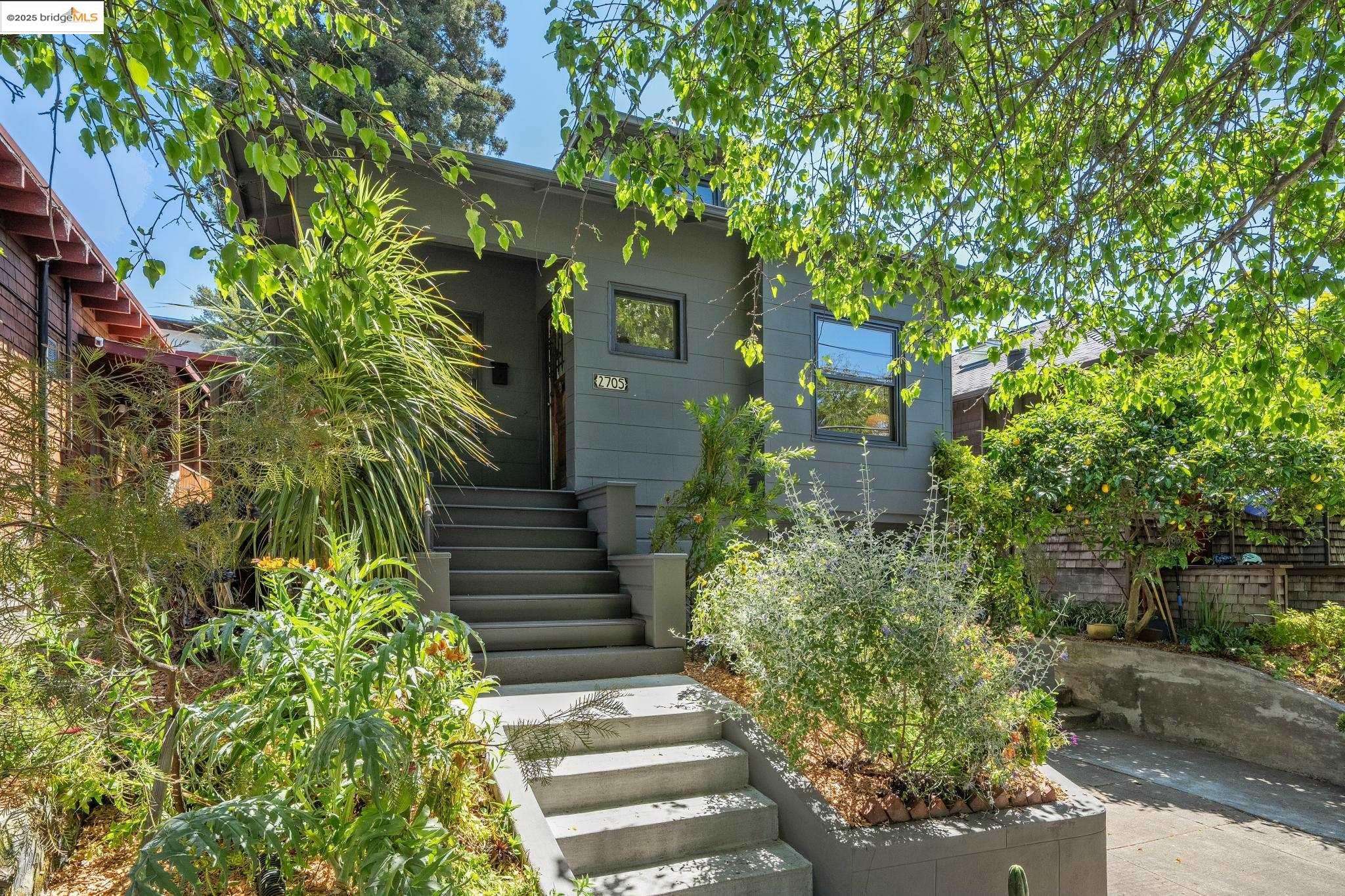 Berkeley, CA 94702,2705 Mathews St