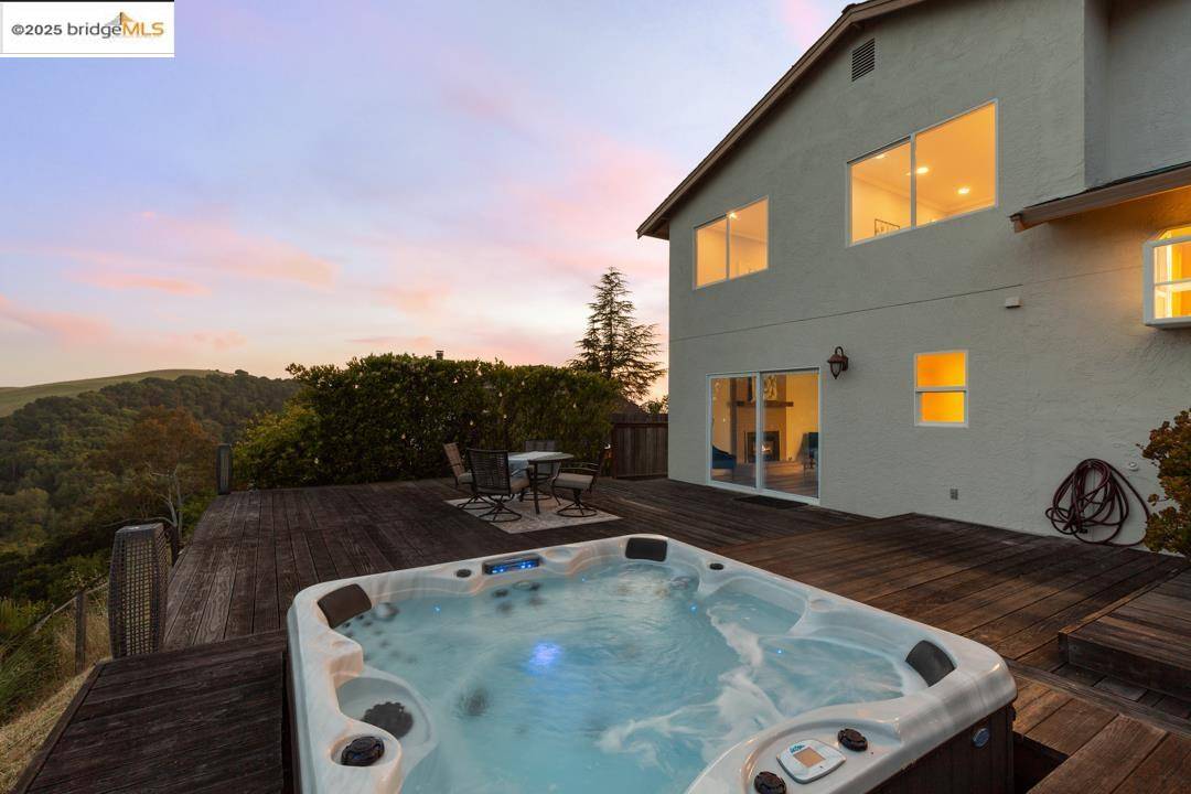 Hayward, CA 94542-2619,3495 Skyline Dr