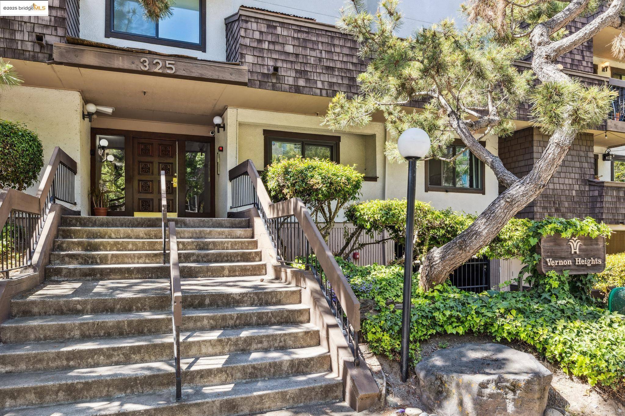Oakland, CA 94610,325 Vernon St 301