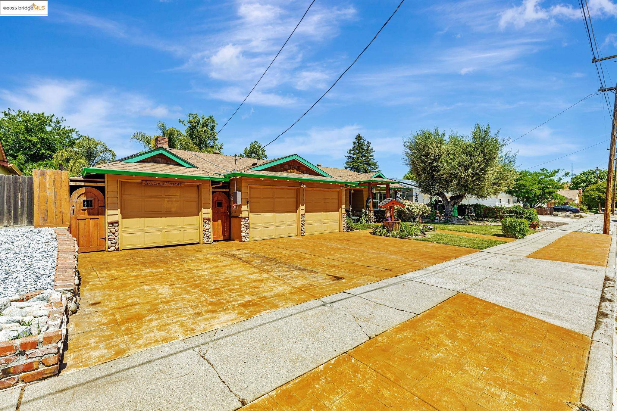 Antioch, CA 94509,212 Matsqui Rd