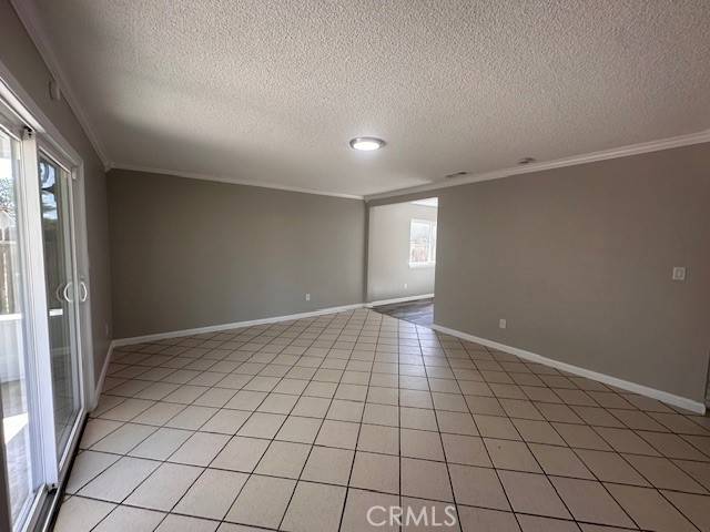 Los Banos, CA 93635,410 Orange AVE