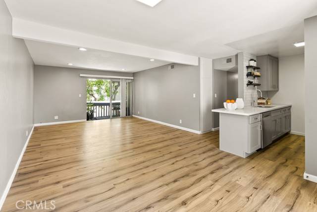 Tarzana, CA 91356,18620 Hatteras Street 223