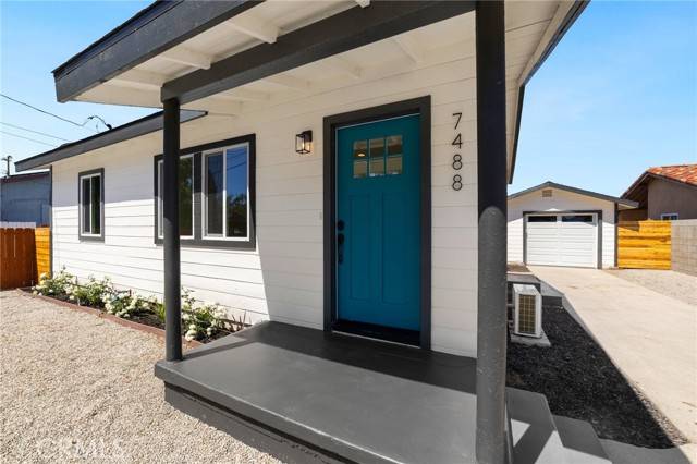 Highland, CA 92346,7488 Los Feliz DR