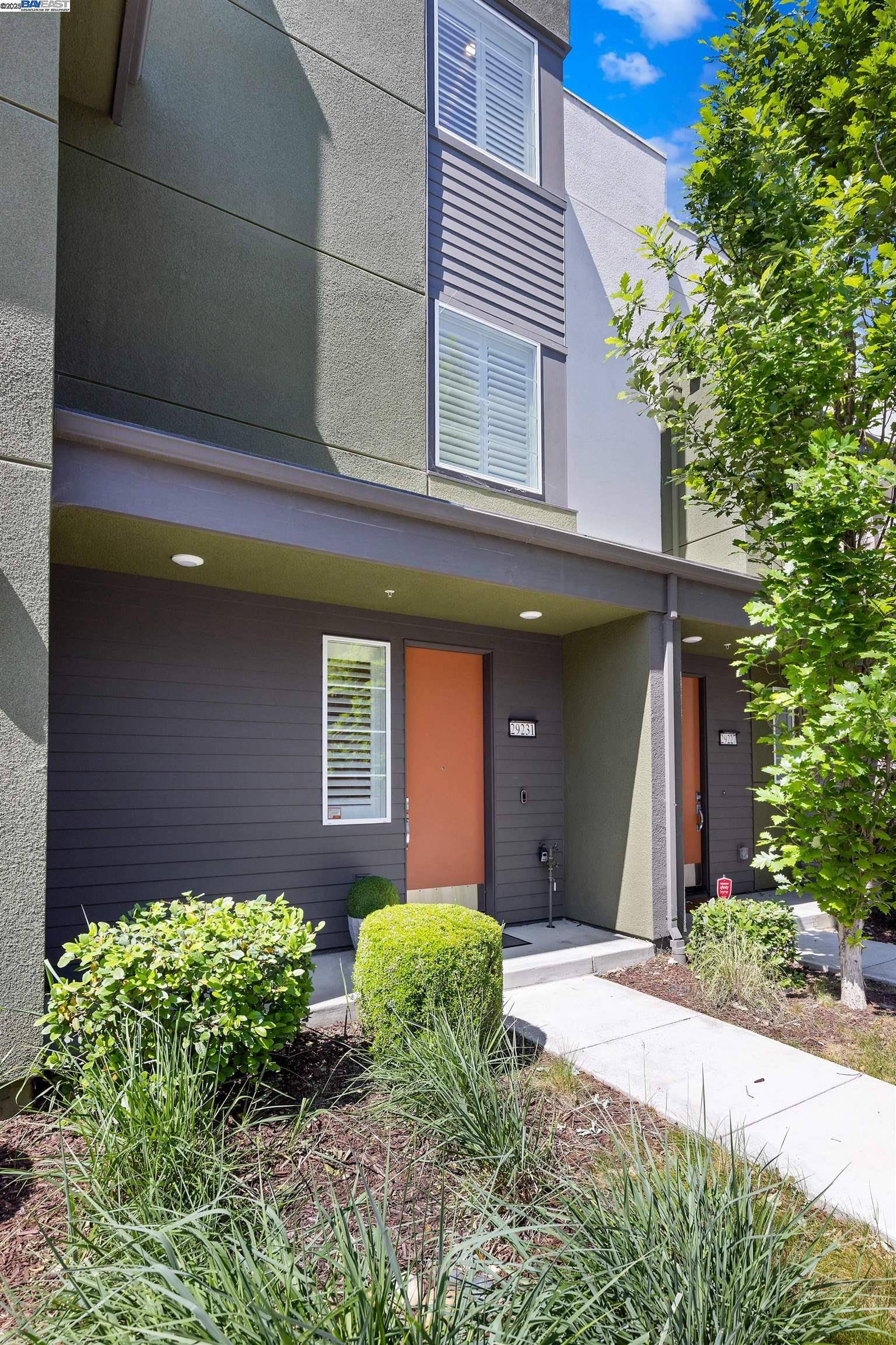 Hayward, CA 94544,29231 Hub Ct