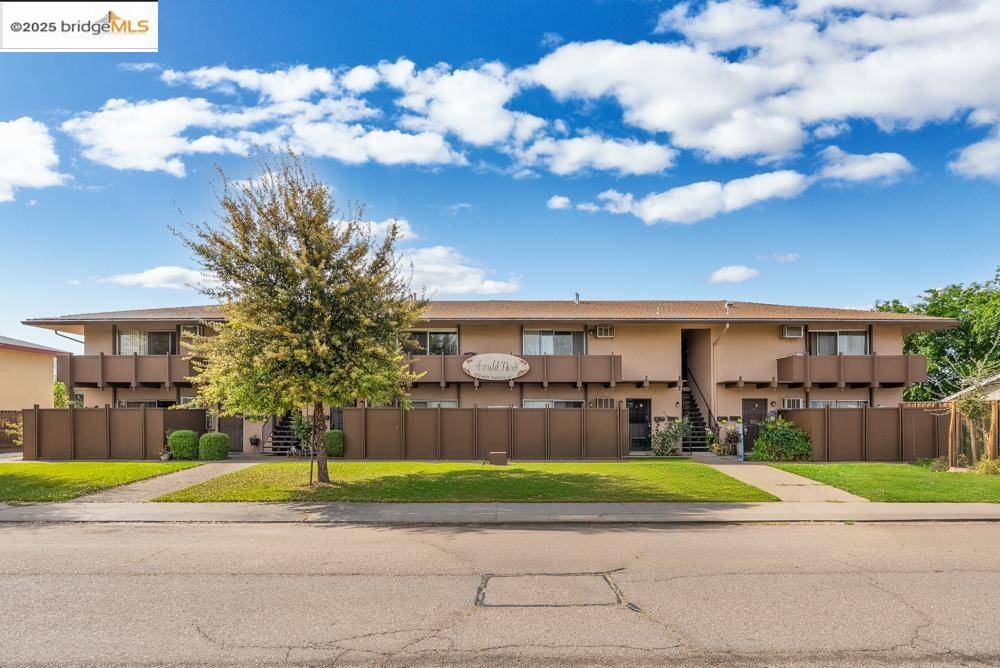 Tracy, CA 95376-3256,1510 W 12th