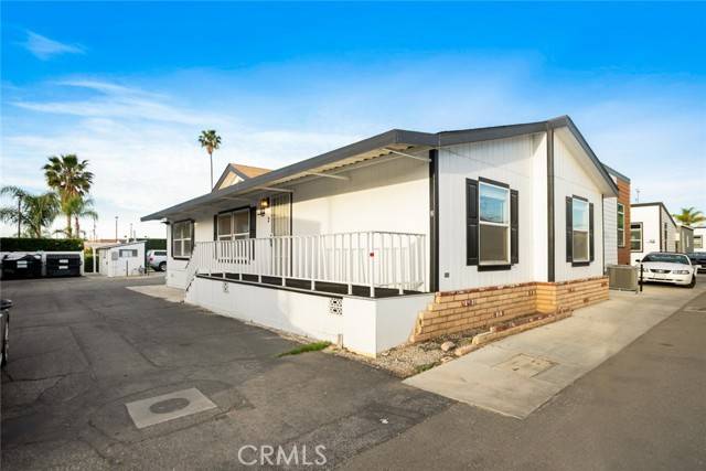 North Hollywood, CA 91605,8250 Lankershim BLVD 33
