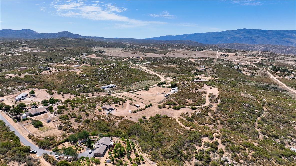 Aguanga, CA 92536,1040 Rolling Hills Dr