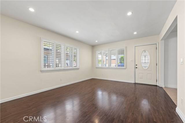 Sunland, CA 91040,10823 Mcvine AVE