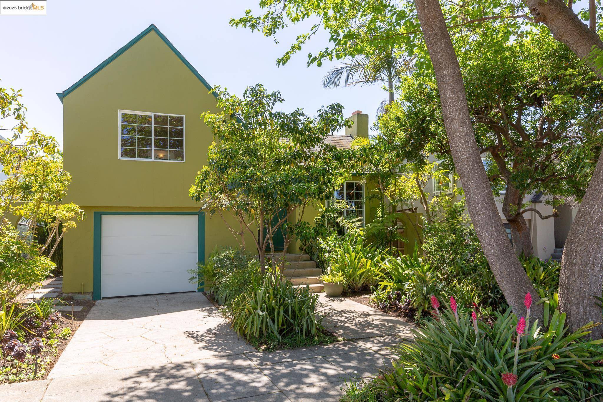Berkeley, CA 94702,1294 Delaware St