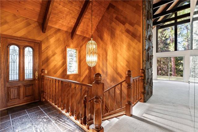 Lake Arrowhead, CA 92352,300 Pioneer RD